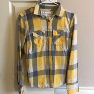 Long sleeve plaid button up shirt